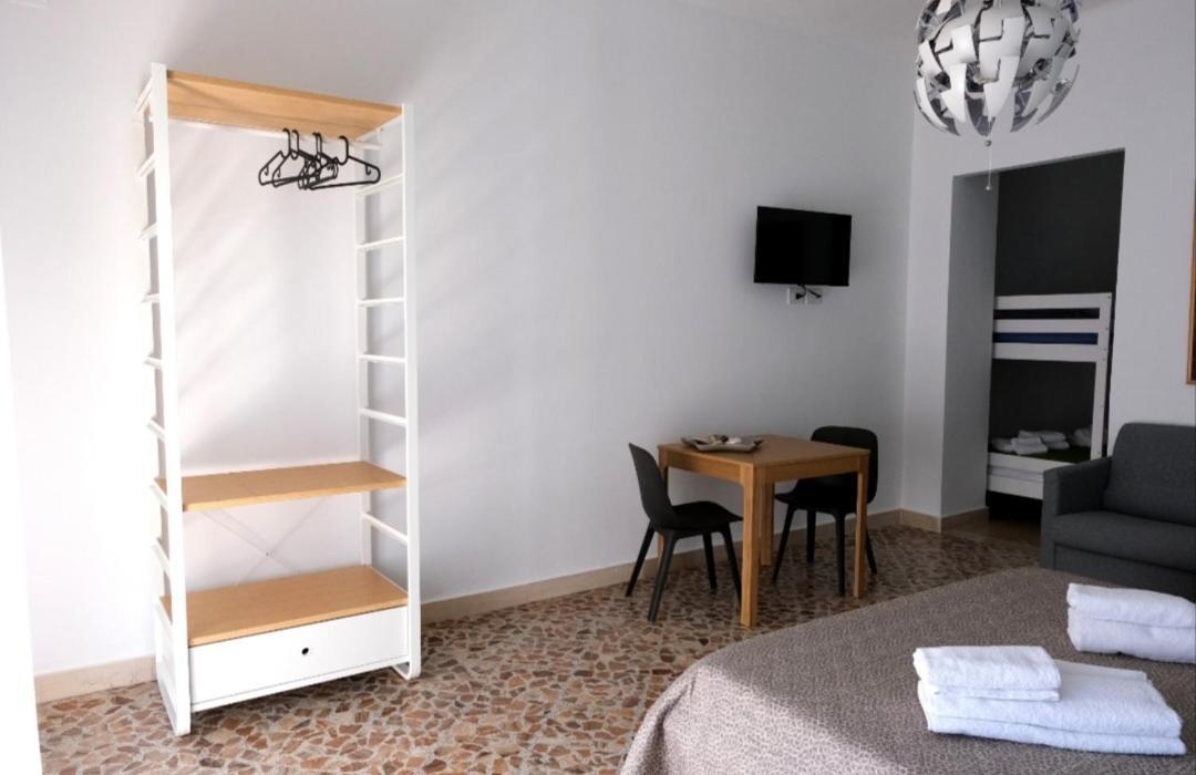 בארי Sole & Luna Guest House מראה חיצוני תמונה